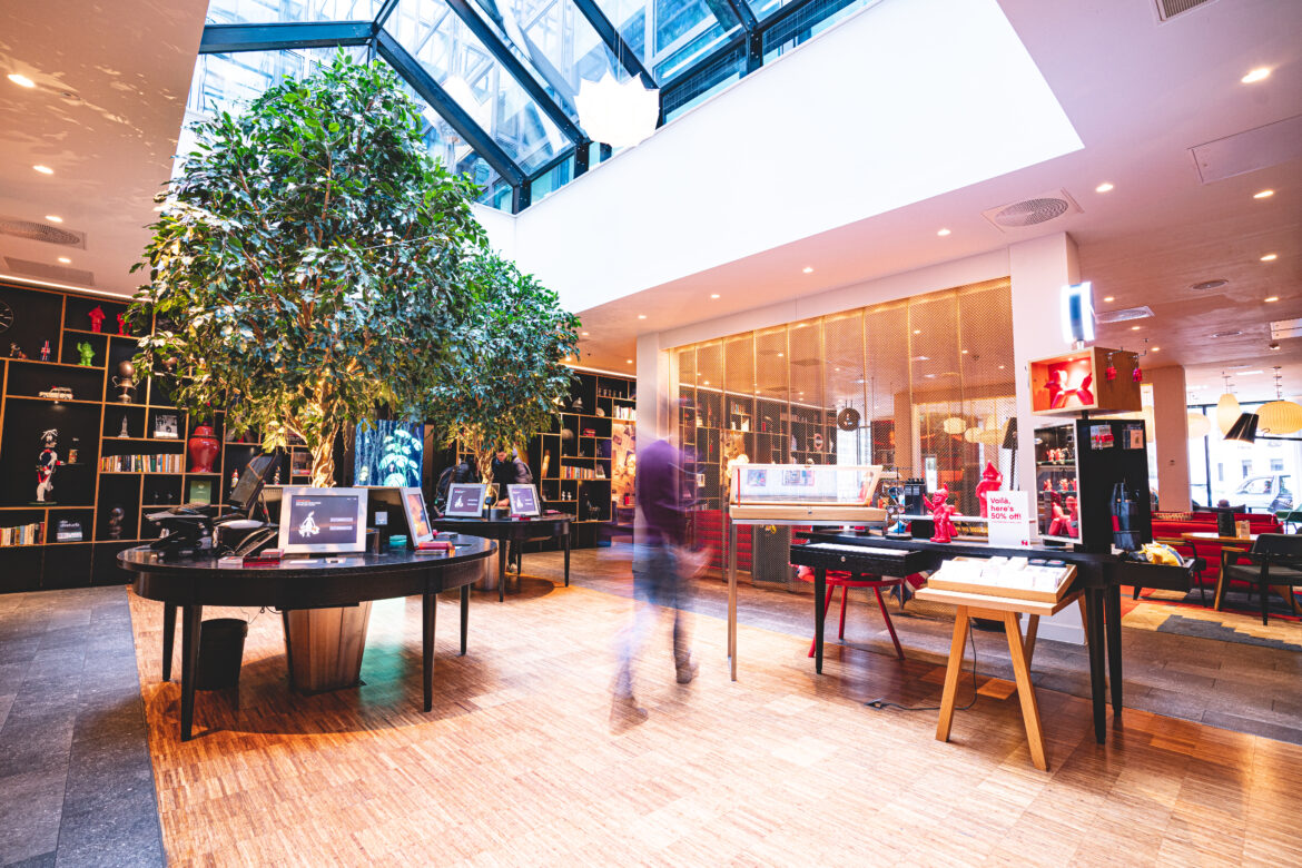 CitizenM Hotel lobby